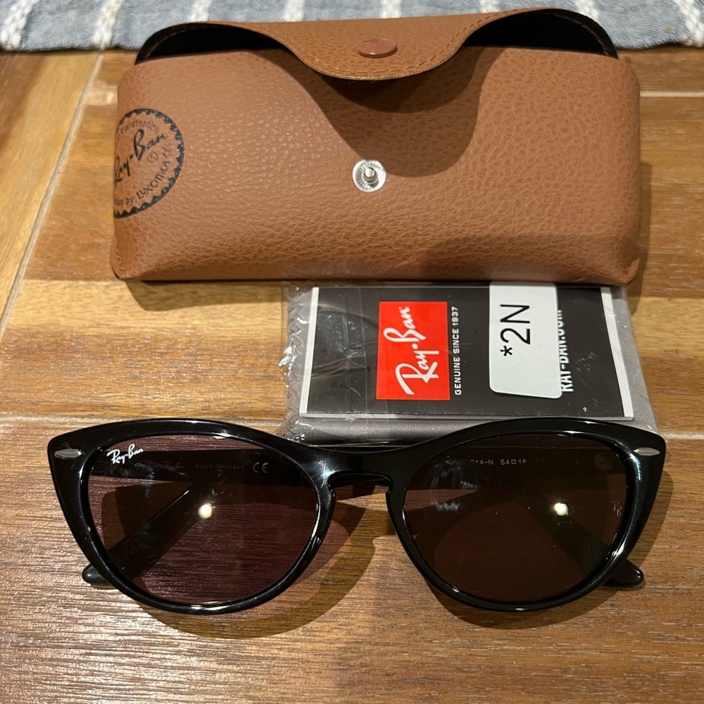 Brand new Nina Ray-bans